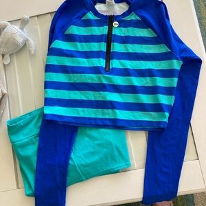 Long Sleeve Cropped swim top!